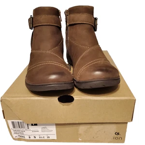 Clarks Women's Carleigh Dalia Ankle Boots Shoes, Taupe Nubuck, 8 Narrow - Picture 1 of 5