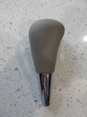 2004 2005 2006 2007 2008 2009 2010 Toyota Sienna CE LE XLE perilla de cambio Toyota OEM Foto 1 de 4