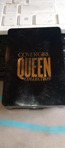 RARE COVERGIRL Queen Collection Natural Hue Compact Foundation Q500 Rich Sand - Picture 1 of 3