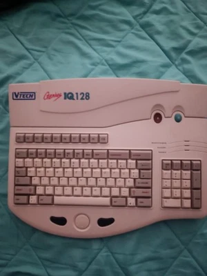 V-Tech Kinder PC, grau, Genius IQ 128, Zustand  nie gebraucht, Maße 40x30cm - Bild 1 von 3