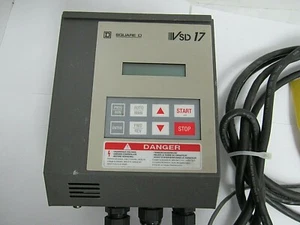 SQUARE D VSD17U18P16 SPEED DRIVE CONTROLLER W/ CORDS - Picture 1 of 7