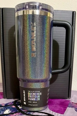 THE MIDNIGHT GLITZ QUENCHER PROTOUR VASO DE PAJA ABATIBLE | 30 OZ NUEVO Foto 1 de 4