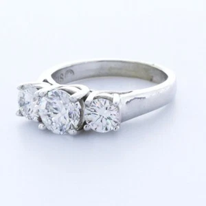 Anillo de compromiso clásico de platino con diamantes naturales redondos de 2,29 quilates D/VS2 - Imagen 1 de 4