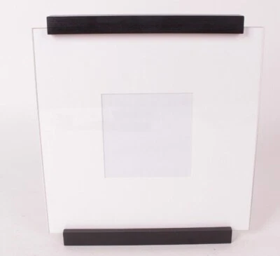 Moldura Pottery Barn Dylan Tension, preta, 12 x 11 para foto 5x5 - Imagem 1 de 4