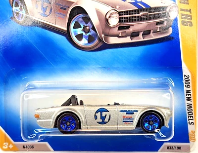 2009 1:64 Hot Wheels New Models 33/42 Triumph TR6 Silver 033/190 - Image 1 of 4