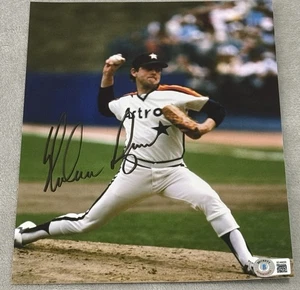 NOLAN RYAN AUTOGRAPHED SIGNED 8X10 PHOTO Texas Rangers Beckett BAS COA - Picture 1 of 3