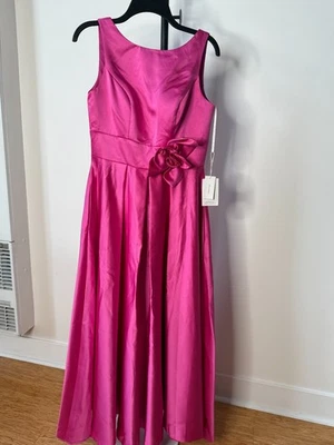 Nuevo con etiquetas Vestido Formal Satinado Cielo 3D Dama de honor Baile de graduación, TALLA 6 Foto 1 de 4