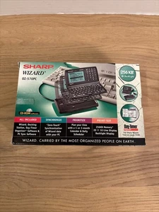 Sharp Wizard 0Z-570PC Day-Timer organiser pda ordinateur rétro "NEUF" boîte ouverte - Photo 1 sur 6
