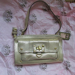 Juicy Couture Bolso Turnlock Muñequera Billetera de Viaje Nuevo $158 - Imagen 1 de 11