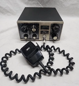Clegg FM-27B Mobilny 2-metrowy nadajnik-odbiornik VHF z mikrofonem ~ Niesprawdzony ~ Tak jak jest - Zdjęcie 1 z 9
