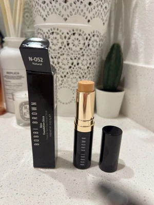 Bobbi Barra Correctora Piel Marrón 0.31oz/9g N-052 Natural Foto 1 de 4