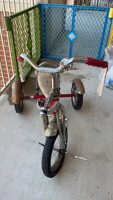 Triciclo Schwinn Lil Stingray Foto 1 de 3