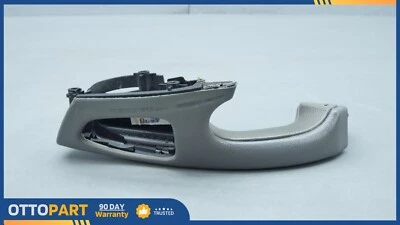 Manija interior de la puerta del lado derecho del pasajero Mercedes R230 SL500 2003-2006 FABRICANTE DE EQUIPOS ORIGINALES Foto 1 de 4
