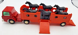 Vintage 1970 Tootsie Spielzeug 9" Semi Rig mit Pferdeanhänger & 6 Pferden. NM - Bild 1 von 10
