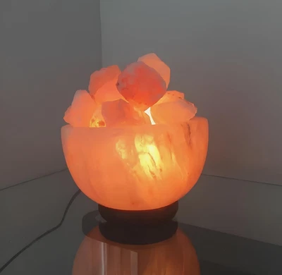 Lámpara de sal rosa del Himalaya con trozos de sal natural, H = 3,75", diam = 6 Foto 1 de 4
