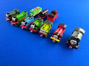 10 Stck. Thomas-Züge aus Metall zum Mitnehmen: PORTER VICTOR SCRUFF PERCY THOMAS usw. - Bild 1 von 9