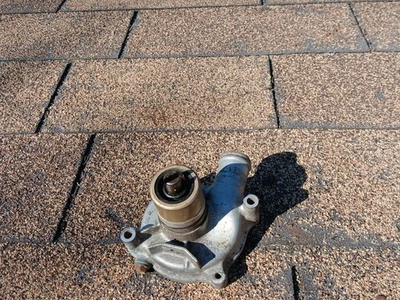 Корпус и рабочее колесо водяного насоса охлаждающей жидкости двигателя hd11 1996 Honda GL1500 Goldwing 1500 - Изображение 1 из 4