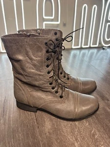 Steve Madden Troopa Boot Combat 100% Leather Goth Biker Cottage Core Lace Up 9.5 - Picture 1 of 11