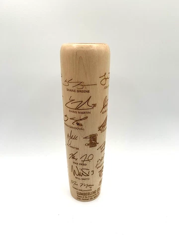 Lumberlend ATLANTA BRAVES MLB Signatures Bat Mug Cover