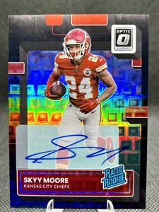 2022 Panini Donruss Optic SKYY MOORE /25 Rated Rookie Auto Black Pandora Prizm - Bild 1 von 2