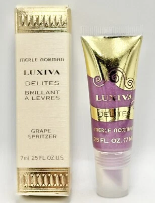 Блеск для губ Merle Norman Luxiva Delites — виноградный спритцер — 0,25 жидк. oz. Полный размер - Изображение 1 из 4