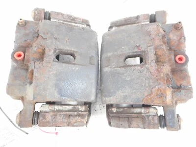 Par de pinças de freio traseiro 03-09 Hummer H2 fabricante de equipamento original Silverado Tahoe Suburban Yukon Sierr - Imagem 1 de 2