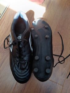 Umbro Football Boots Men’s Size 8 UK Studs Black No Box