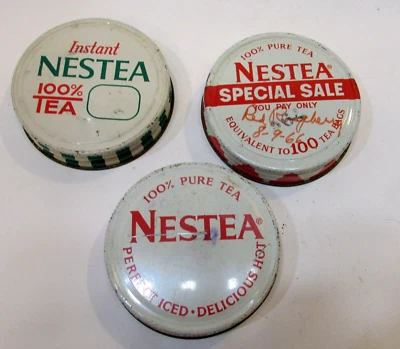 Tres tapas de tarro vintage de 3" de té Nestea de los años 50 rojo blanco verde Foto 1 de 2