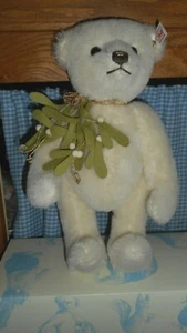 STEIFF Ltd MISTLETOE TEDDY BEAR - 12in./30cm EAN 036859 BOXED - RETIRED - Picture 1 of 3
