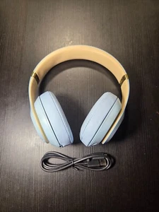 Beats by Dr. Dre Beats Studio3 Wireless Over-Ear Headphones - Crystal Blue - Picture 1 of 11