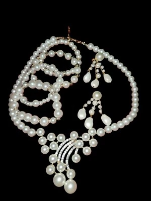 Hermoso conjunto de joyas de diamantes de imitación de perlas collar pulseras perforadas... Foto 1 de 4