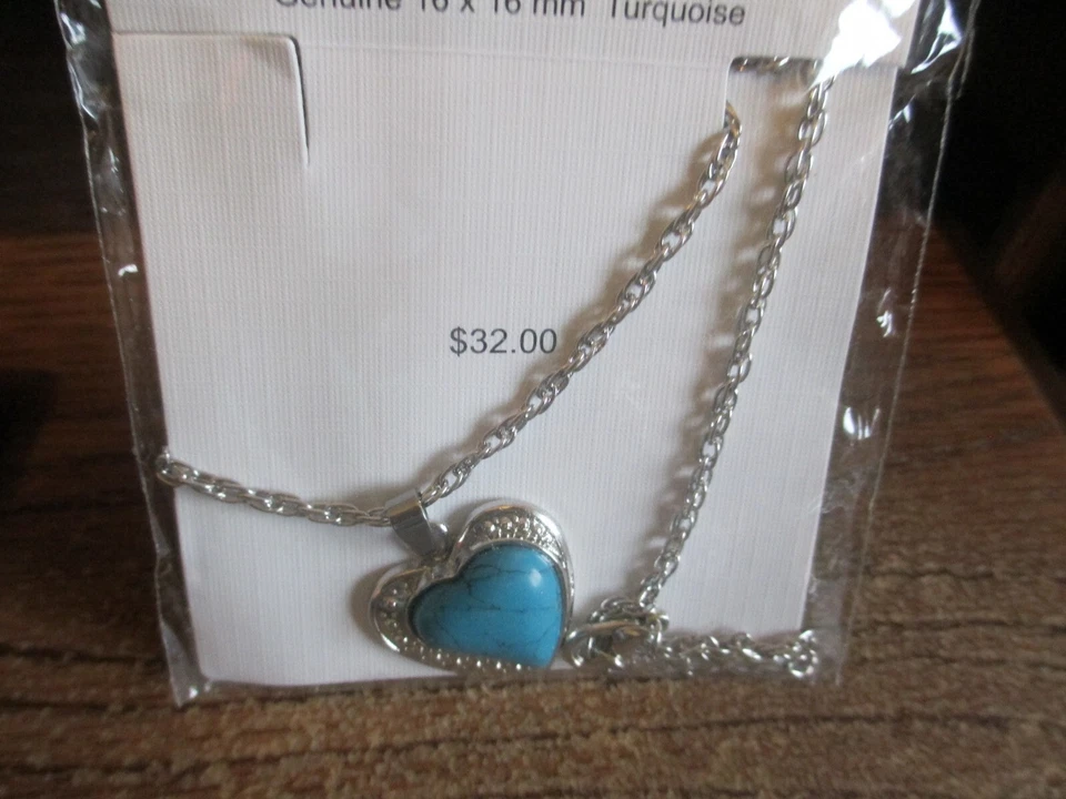 NUEVO & Sellado Rojo Terciopelo Bijoux Genuino Turquesa Corazón Colgante Foto 1 de 1