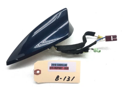 Antena de aleta de tiburón Cadillac CTS V-SPORT 2014-2019 OEM. Foto 1 de 4