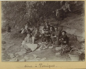 Dîner à Vernègues. Pique-nique. Citrate circa 1900. - Picture 1 of 1
