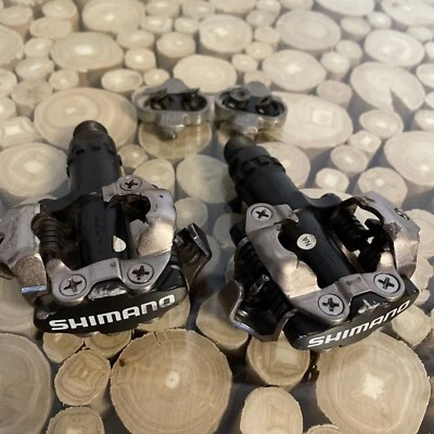 Shimano PD-M520 SPD Mountain Bike Clipless Pedals with SM-SH56 Cleats Deore XT - Image 1 of 4