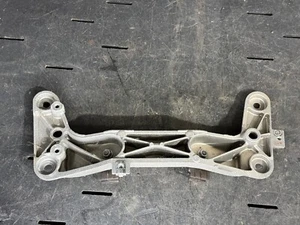 15-21 BMW F80 F82 F83 M3 M4 S55 TRANSMISSION GEARBOX SUPPORT MOUNT BRACKET - Bild 1 von 6