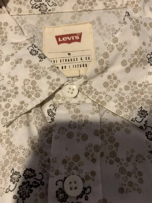 Levis Mens Floral T Shirt Sz M - Image 1 of 4