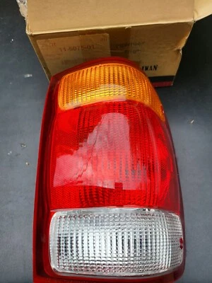 尾灯总成 TYC 11-5075-01 适合 1998 - 1999 年福特 Ranger — 第 1/2 张图片