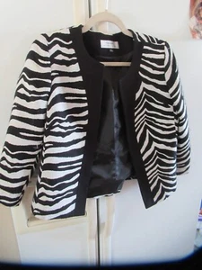 TAHARI ASL Women  Black White Animal Print crop  Blazer xs 4 Long Sleeve Lined - Picture 1 of 3