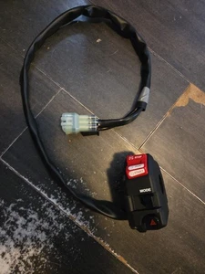 2017-2021 Yamaha Mt10 Right Side Handlebar Switch - Picture 1 of 3
