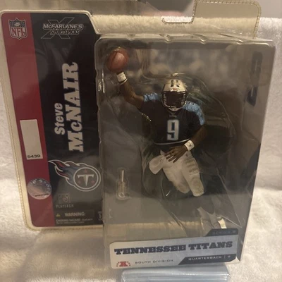 1- 2004 PLAYERS INC. McFARLANE SPORTS PICK SERIES 8  STEVE MCNAIR TITANS FIGURE - Imagem 1 de 4