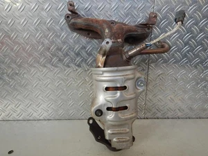 Abgaskrümmer/ Katalysator Toyota Yaris (P13) 1.33 1NR-FE - Bild 1 von 2