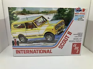 AMT 1977 International Harvester Scout II Truck 1:25 Scale Model Kit - Picture 1 of 6