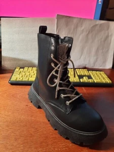 NEW With Box ! Wild Diva Lounge Crystal Lace Combat Boot in Black Sizse 8.5 - Picture 1 of 7