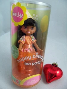 Happy Birthday Tea Party Kelly NIA bambola tazza pesca e vestito, 2003 Mattel #C1270 - Foto 1 di 9