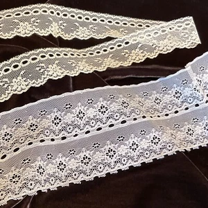 Vintage ornate cream white lace sewing trim with eyelet openings 5 yards - Picture 1 of 3