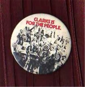 VINTAGE CLARKS 4 THE PEOPLE ONKEL BILL'S DISCOUNT DEPT STORE PINBACK BUTTON PIN - Bild 1 von 1