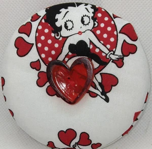 Small Betty Boop Heavy Duty Playing Card Holder - Picture 1 of 2
