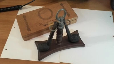  ASSIEME DI OGGETTI PER FUMATORI DI PIPA ,CONTENENTE 2 PIPE FUMATE    - Immagine 1 di 4