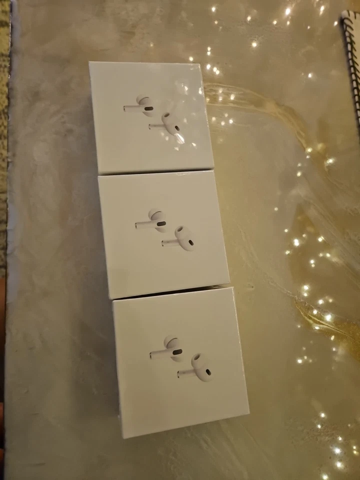 Apple AirPods Pro 2da Generación MagSafe Estuche de Carga Inalámbrica USB-C Foto 1 de 1